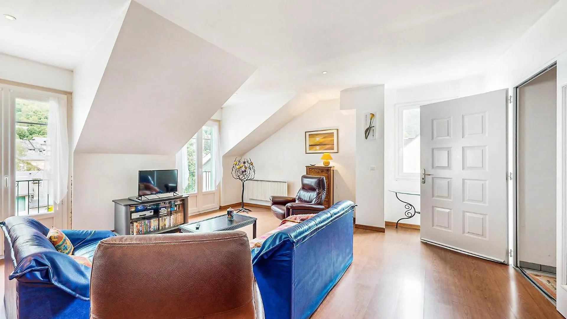3 Bedroom Nice Apartment In Cauterets