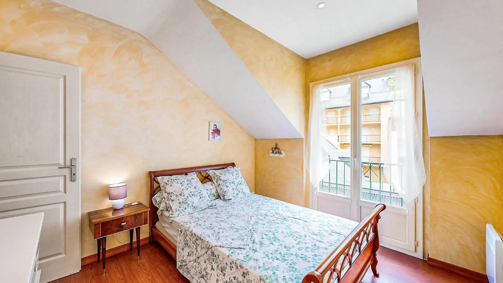 3 Bedroom Nice Apartment In Cauterets
