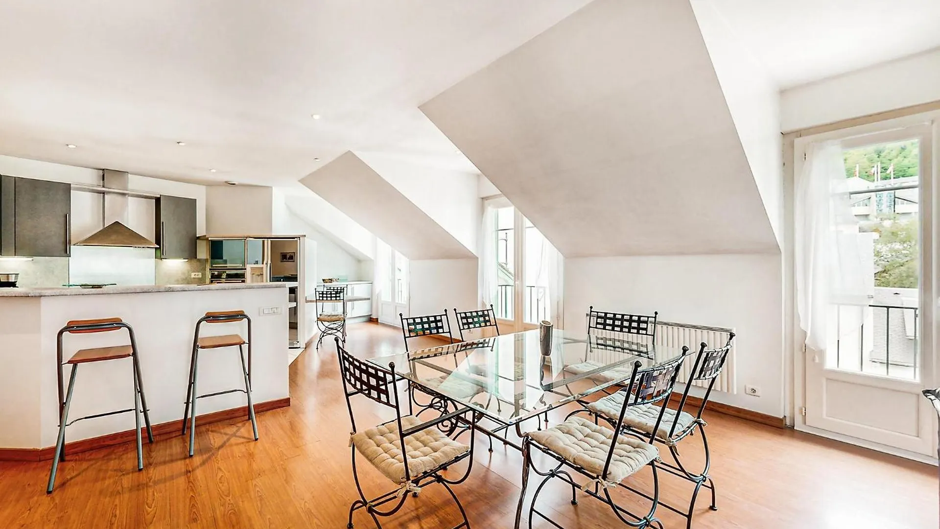 3 Bedroom Nice Apartment In Cauterets