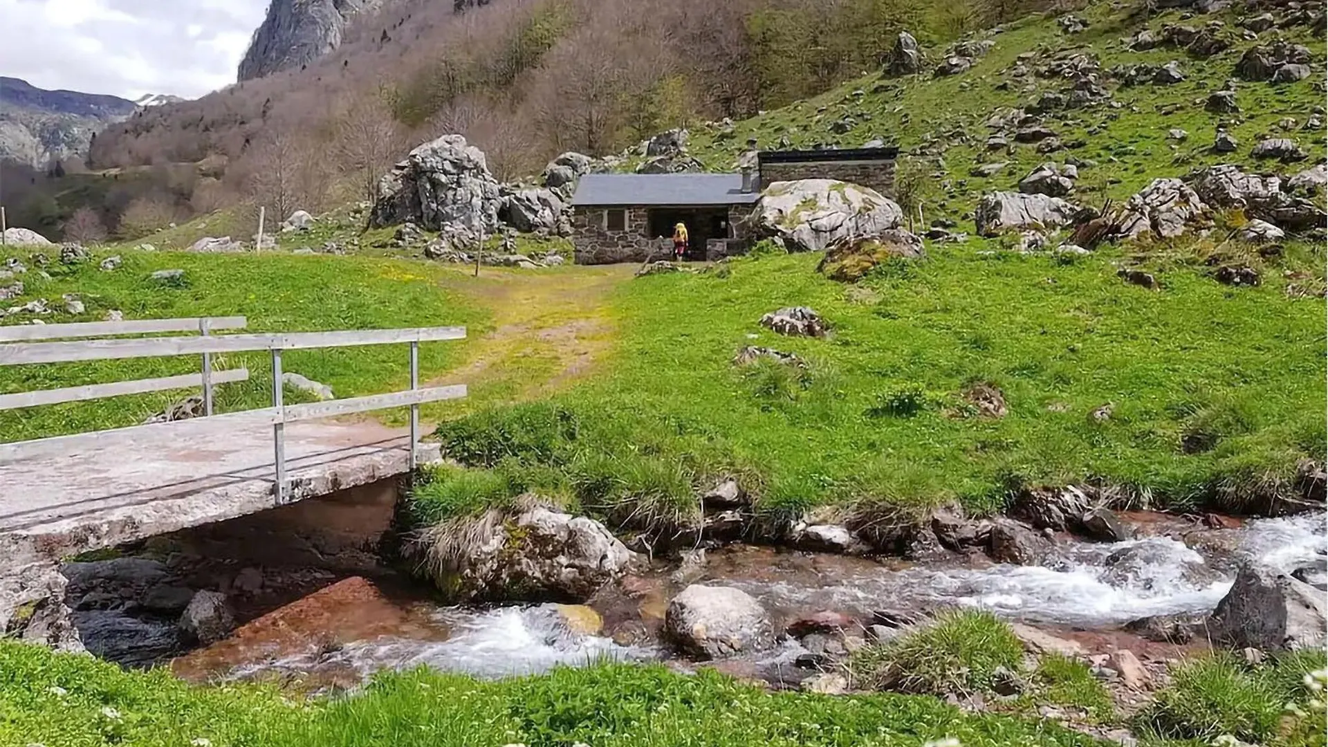3 Bedroom Nice Apartment In Cauterets